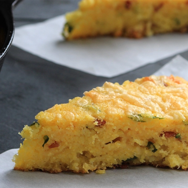 Bacon Cheddar Skillet Cornbread
